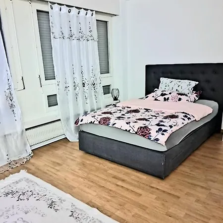 Kleine Im Zentrum Nahe Marzili * Berna