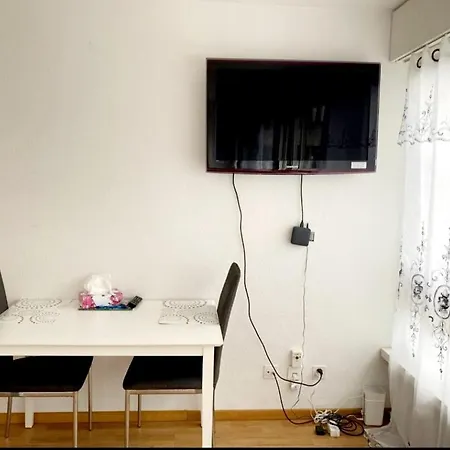 Apartment Kleine Im Zentrum Nahe Marzili