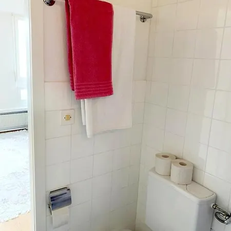 Kleine Im Zentrum Nahe Marzili *
