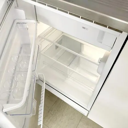 Kleine Im Zentrum Nahe Marzili Apartamento