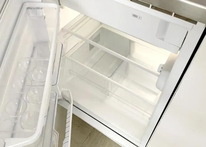 Kleine Im Zentrum Nahe Marzili 아파트